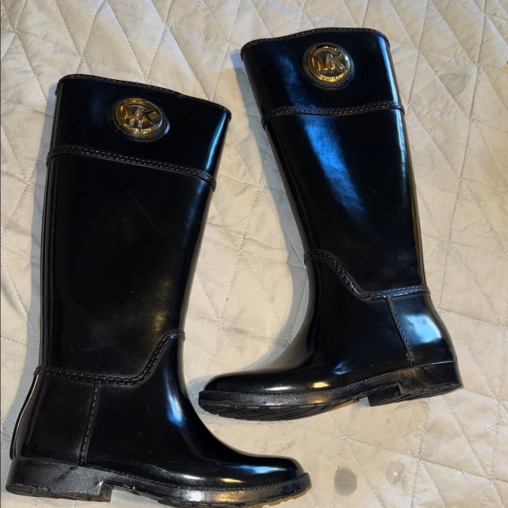 USED!!! MICHAEL KORS Black Knee High Waterproof Glossy Rain Boots with Gold Logo